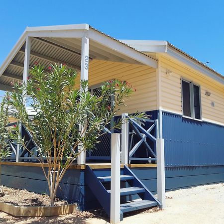 Coral Coast Tourist Park Hotel Carnarvon Exterior foto